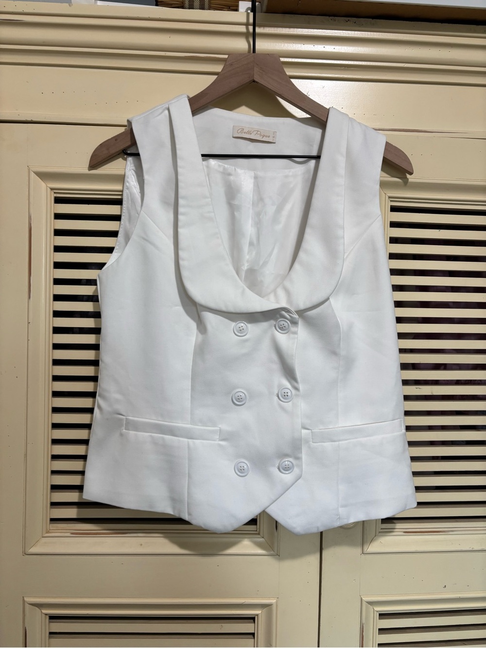 Double-Breasted White Women's Vest with Scoop Collar